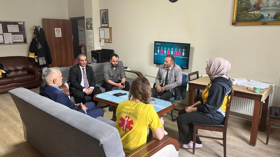 GENÇ SAĞLIK SENDİKASI’NDAN BAYBURT’TA SAHA ZİYARETLERİ