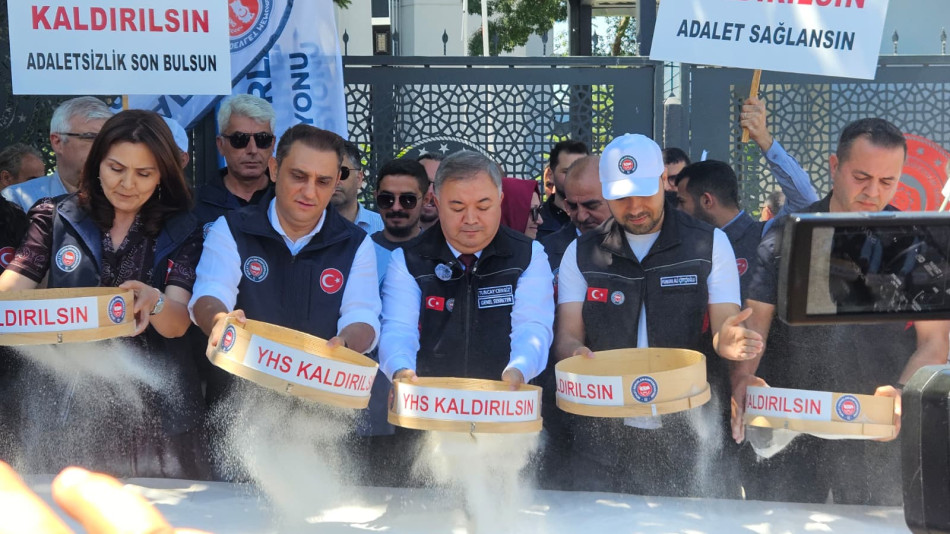 YARDIMCI HİZMETLER SINIFI GÖRMEZDEN GELİNEMEZ!